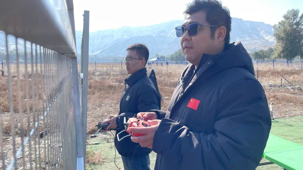 来保华润天新疆无人机培训！把无人机从“玩具”变成“生产工具”