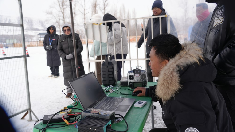 喀什想学无人机？保华润天航空开到你家门口